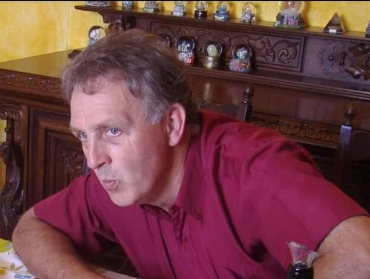 La moglie lo trova senza vita davanti a casa, muore 66enne pesciatino
