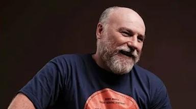 Stasera i “tartan noir” di Alan Parks, l’humor nero dell’autore scozzese 