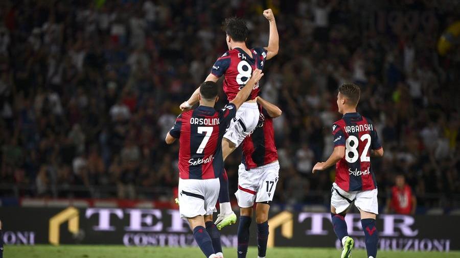Cagliari beffato nel finale: il Bologna vince 2-1