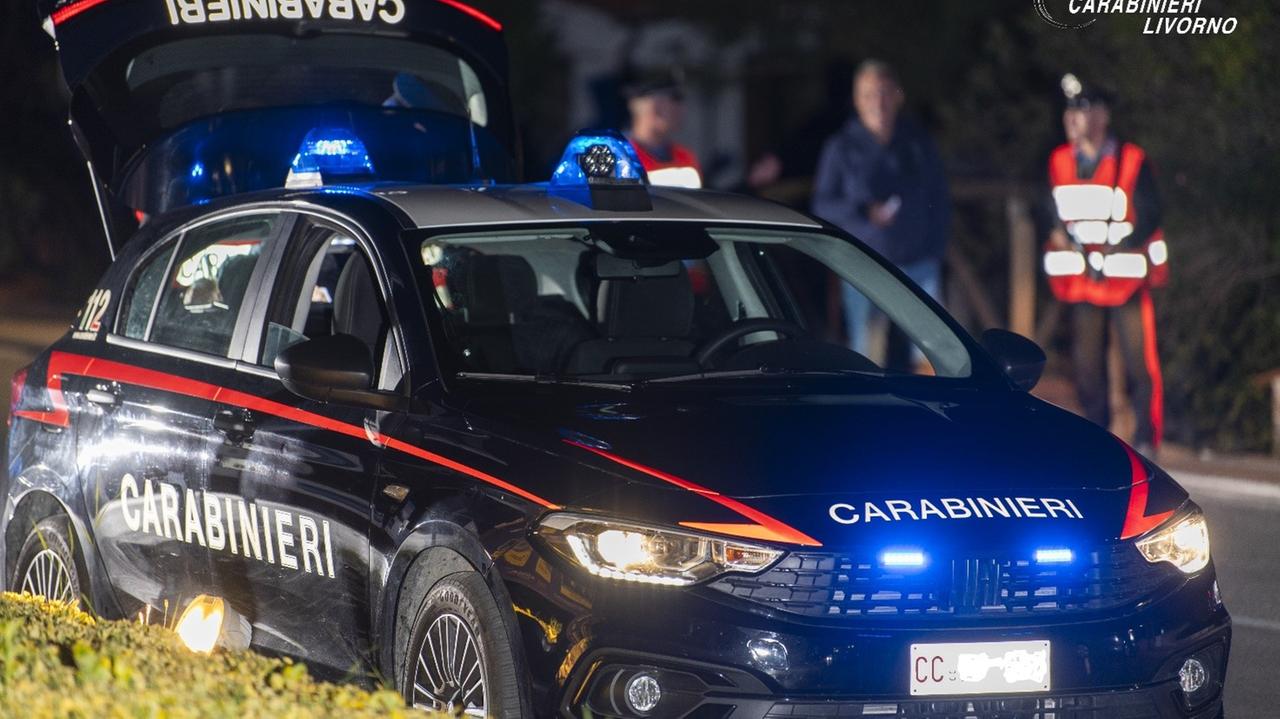 Una pattuglia dei carabinieri (foto d'archivio)