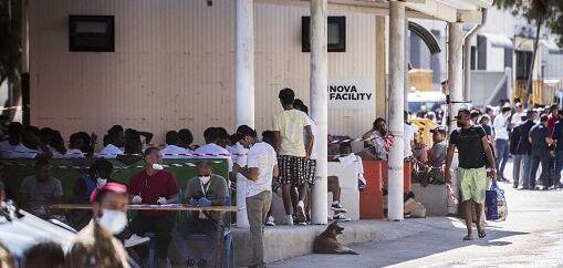 Modena. Gestione dei migranti, la Prefettura chiede aiuto ai parroci<br>
