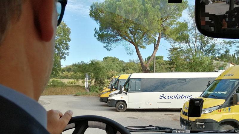 Pontedera, autisti degli scuolabus “a lezione” per fermare il bullismo sui pulmini