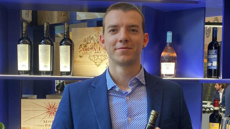 «Sono stato assunto nel primo anno di stage»: a 23 anni è “ambasciatore” del vino per Ruffino