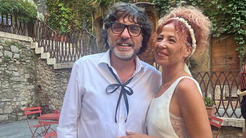 Dario Ballantini dice sì alla sua Barbara: il patto d’amore nel cuore del borgo di Campiglia