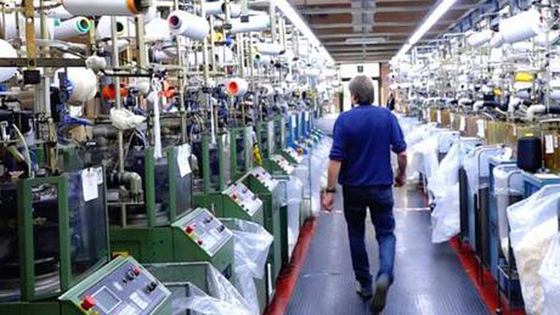 Prato, la ripartenza del tessile è lenta: «Ma attenzione a non svendere il prodotto»