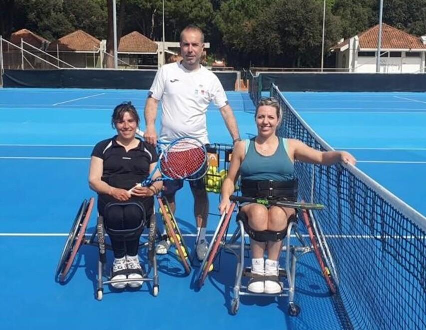 Francesca Baldini (a destra) è con Simone Bragoni e la pisana Monica Quassinti