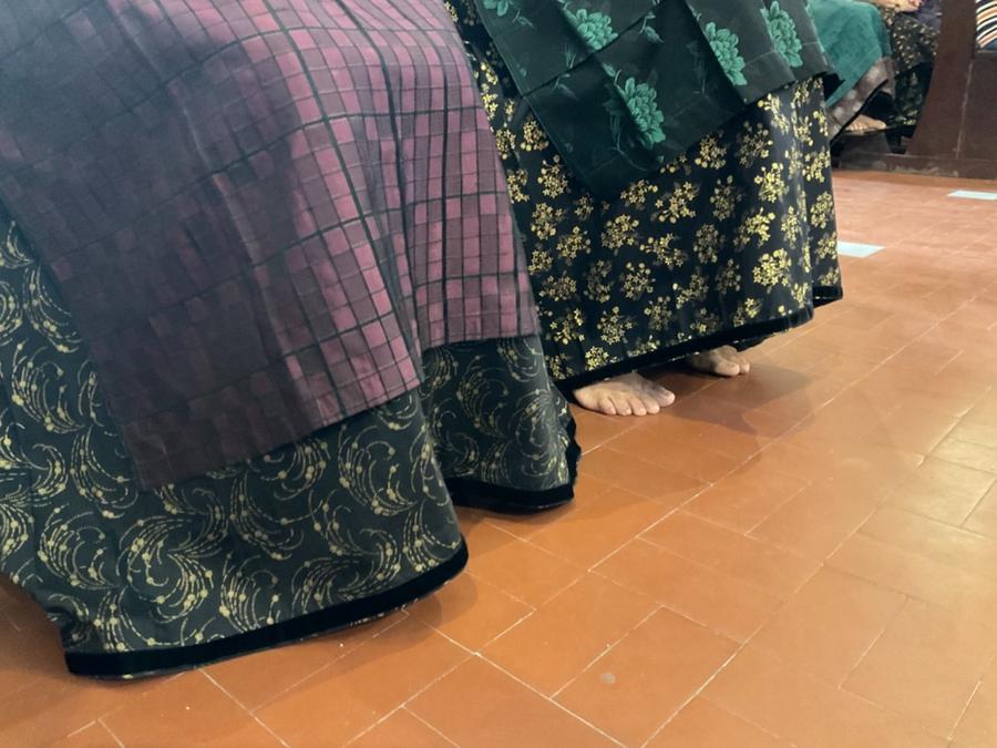 Trecento donne scalze chiudono i festeggiamenti per San Salvatore