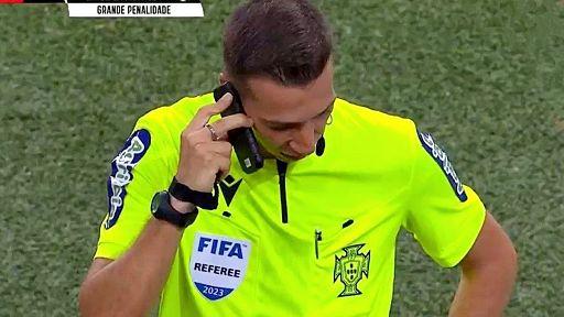 Porto-Arouca: Var spento, rigore negato col cellulare