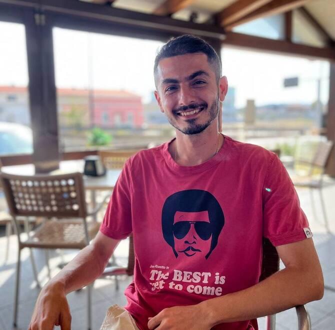 Dalla Bosnia a Olbia, la bella storia di Majkon: «Cerco un futuro nella mia città»