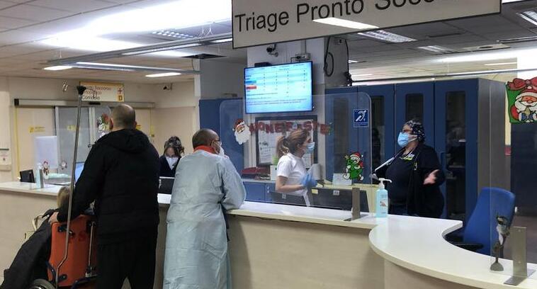 Al pronto soccorso i medici a gettone pagati a peso d’oro