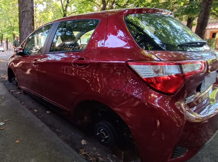 Modena, raffica di gomme tagliate tra le vie Gaddi e Giardini<br type="_moz" />
