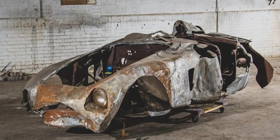 Maranello, la Ferrari distrutta dall’incidente venduta all’asta per quasi 2 milioni<br type="_moz" />
