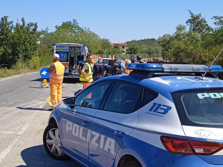 
	Polizia e volontari sul posto (foto Daniele Stefanini/Silvi)

