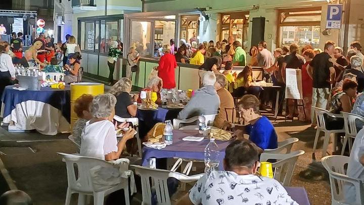 La festa per i 60 anni della pasticceria Cucchiara