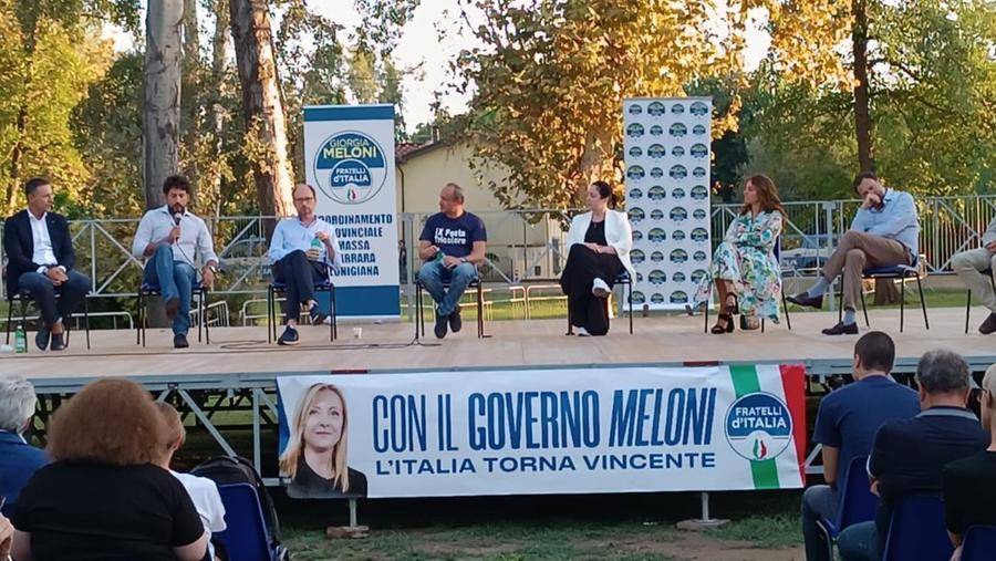 Per il centrodestra apuano il vento di unità soffia forte alla festa Tricolore