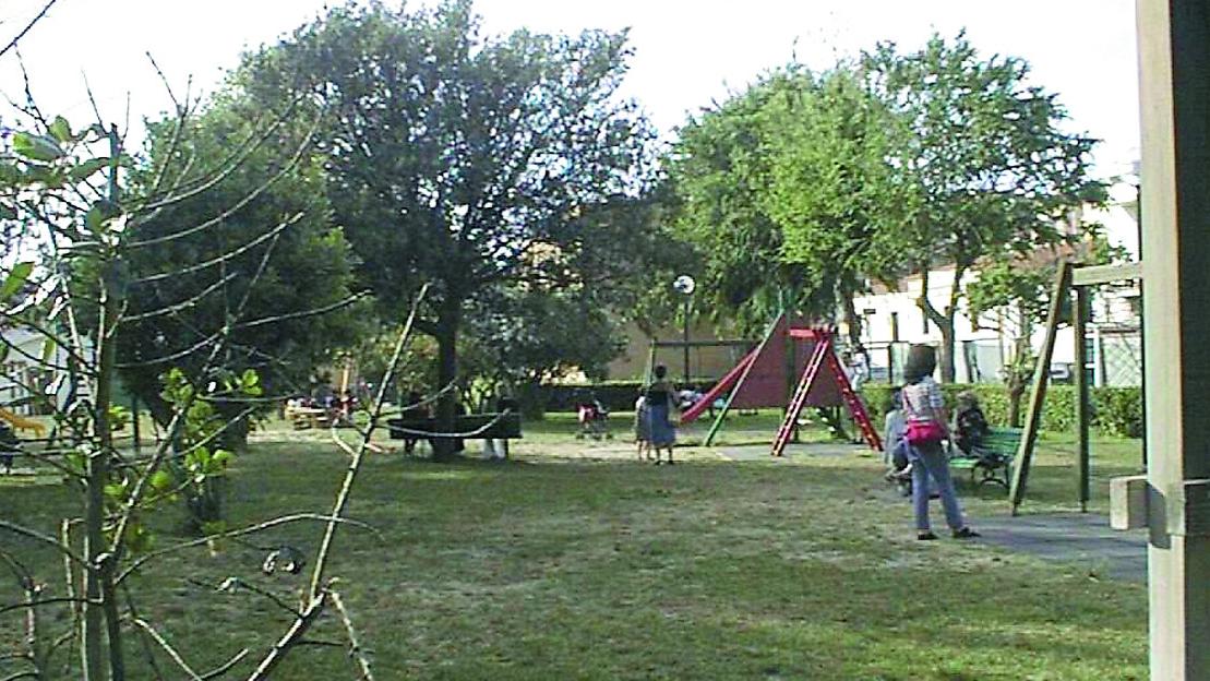 Porto Torres, due ragazzine rapinate al parco