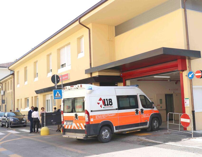 Covid, focolaio nell’Ospedale di Cento. Positivi al virus 9 pazienti e 4 operatori