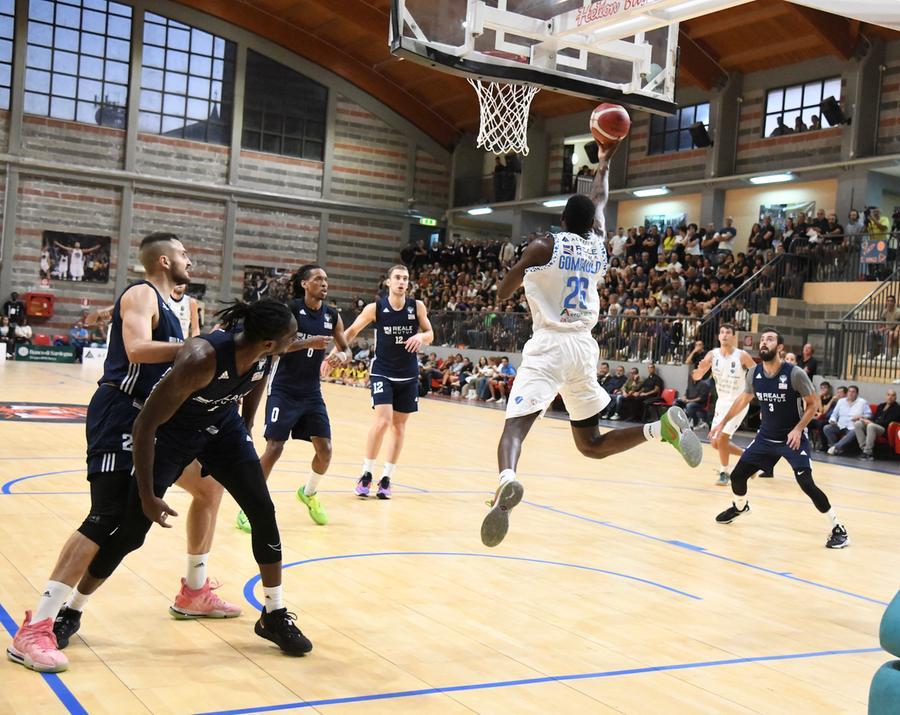 
	La partita amichevole Dinamo-Torino disputata a Nuoro<em> (foto Massimo Locci)</em>

