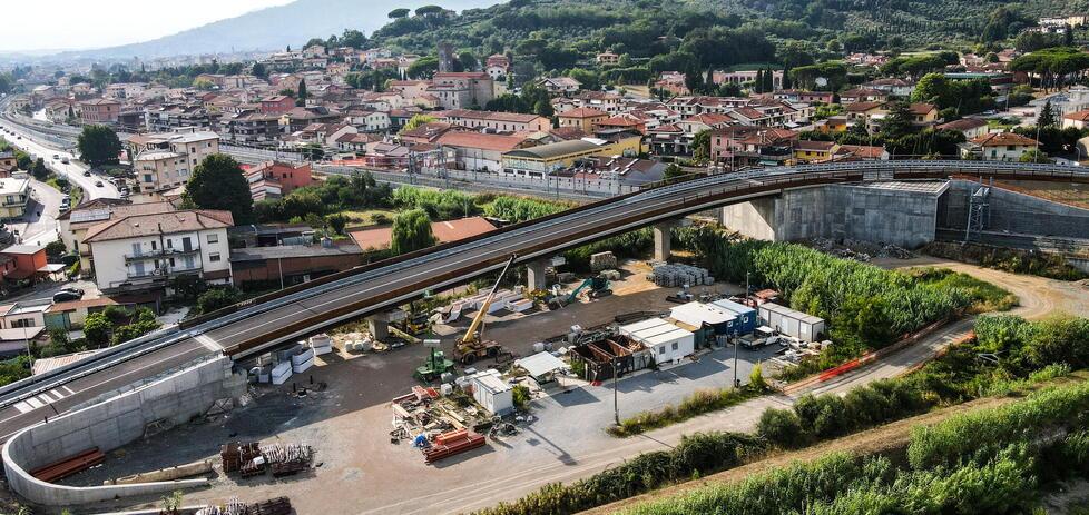 Pieve a Nievole, cavalcaferrovia aperto alle auto