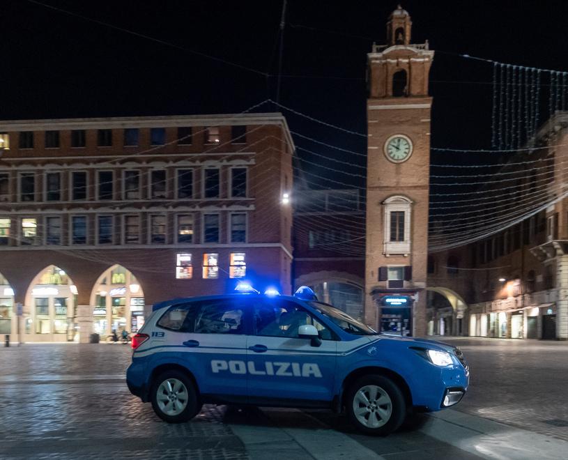 Ferrara, tenta una rapina in centro: fermato dalla polizia