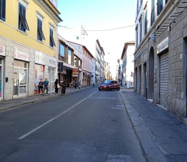 Livorno, dodicenni accerchiati dai coetanei: «Dateci i soldi e non fate storie»