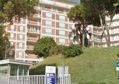 Massa, i comitati scendono in piazza: «Aprite il vecchio ospedale»
