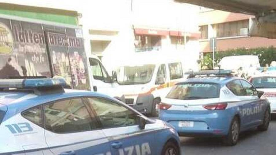 
	Due volanti della polizia (foto d'archivio)

