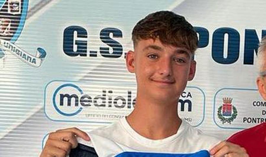 Lunigiana, morto a 16 anni nella caduta dall’Ape. Il padre: «Preghiamo per l’anima di Gabriel»