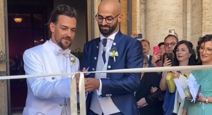 Valerio Scanu ha sposato il fidanzato Luigi Calcara