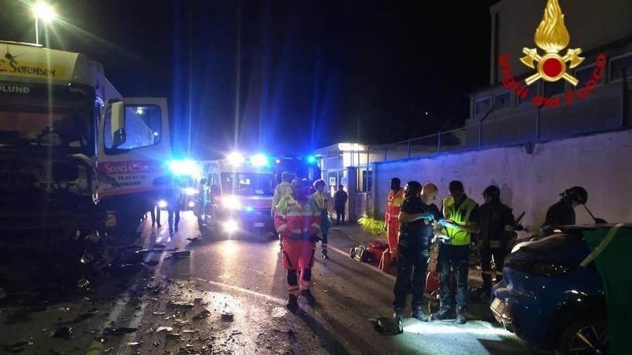 I soccorritori sul luogo della tragedia