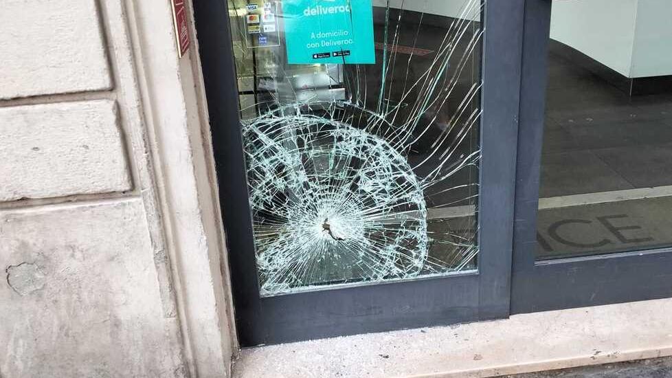 Firenze, da ottobre 22 spaccate in Ognissanti: «Tutti i controlli sono alle Cascine»