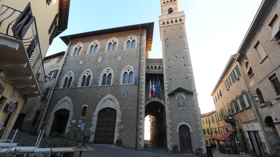 Piombino, strappo dell’esponente civico: Parodi si dimette da assessore