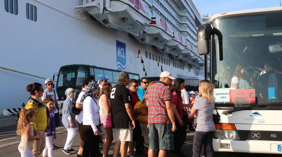 L’assessore al commercio: «Livorno è una città appetibile ma paga cari i pochi posti letto»