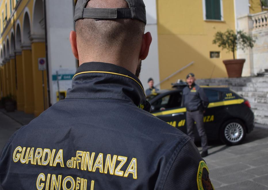 Massa, segnalati alla prefettura 155 giovani trovati in possesso di stupefacenti