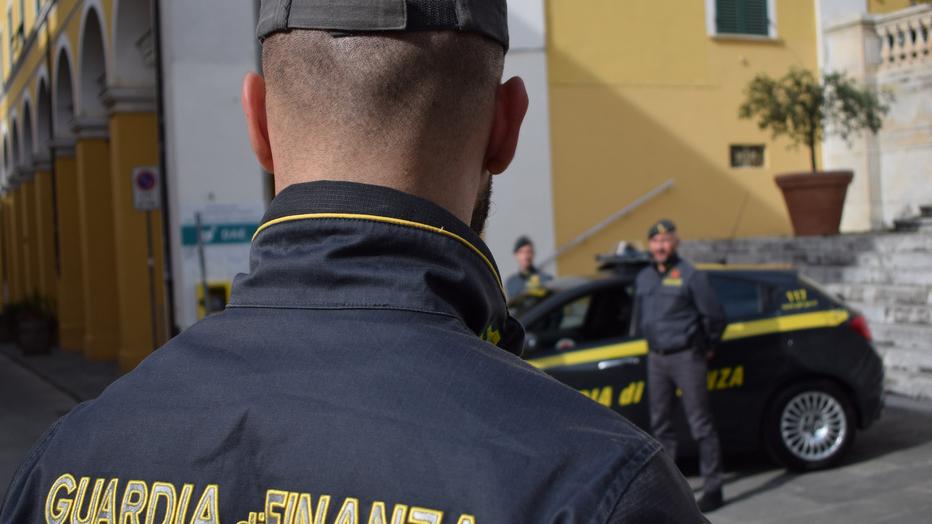 Massa, segnalati alla prefettura 155 giovani trovati in possesso di stupefacenti