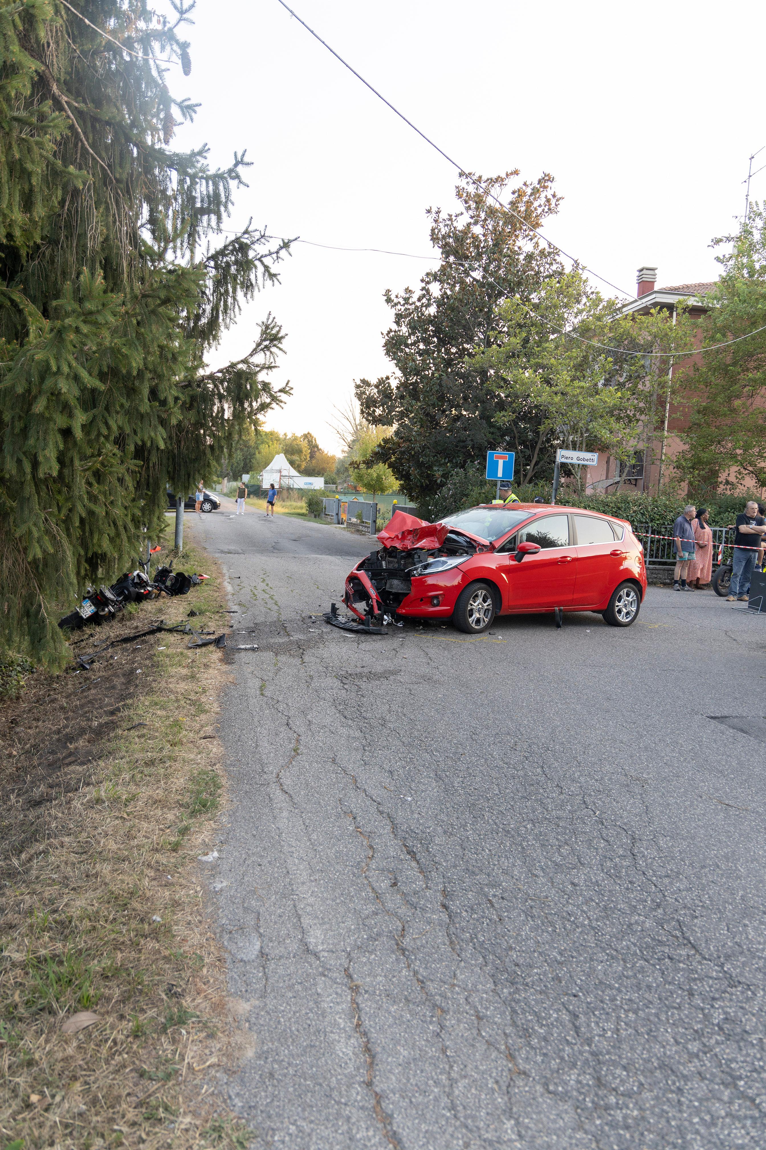 Castelfranco. Auto contro moto: tre feriti<br>
