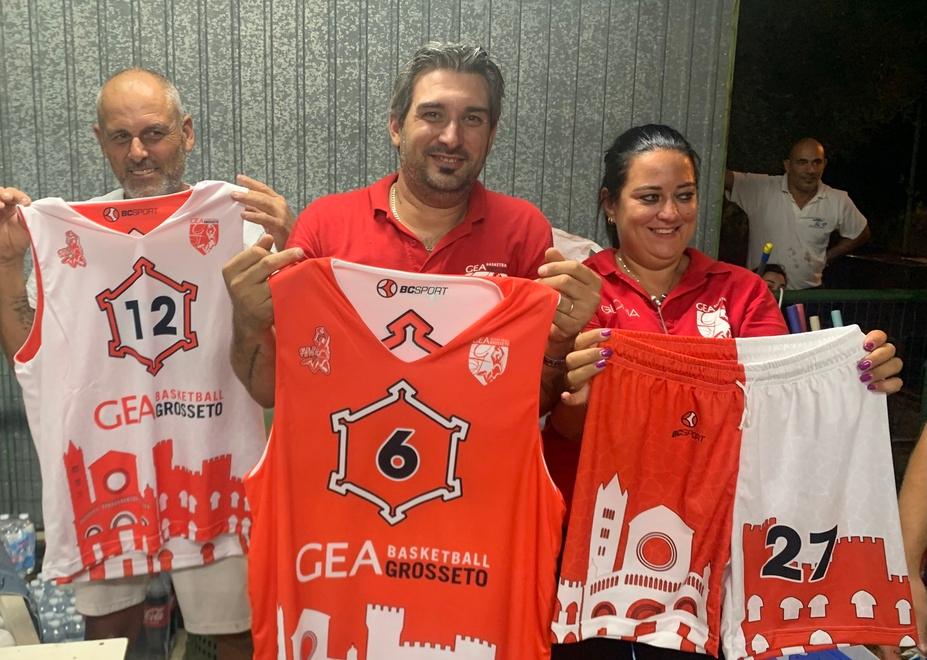 Presentata la nuova maglia di Gea «Sarà uguale per tutte le squadre»