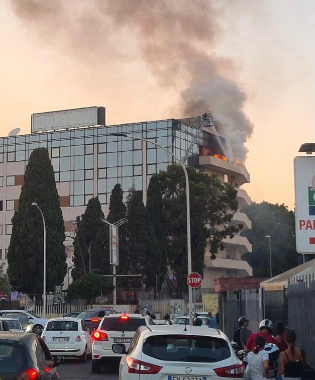 
	Incendio all'ex Motel Agip<em> (foto Mario Rosas)</em>

