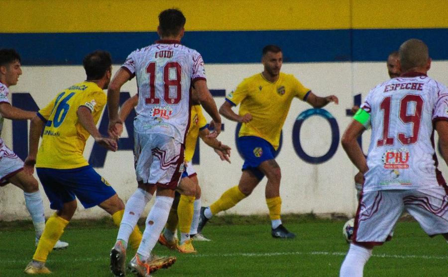 Il Pontedera sconfitto a Fermo