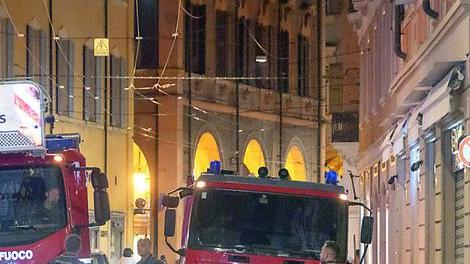 Modena, ragazzino massacrato in centro<br>