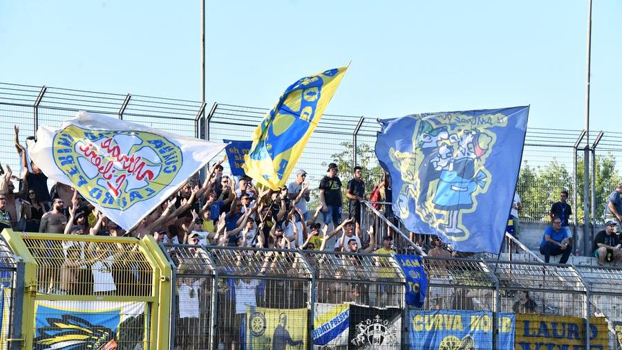 Carrarese corsara ad Arezzo, vince in rimonta: 3-1