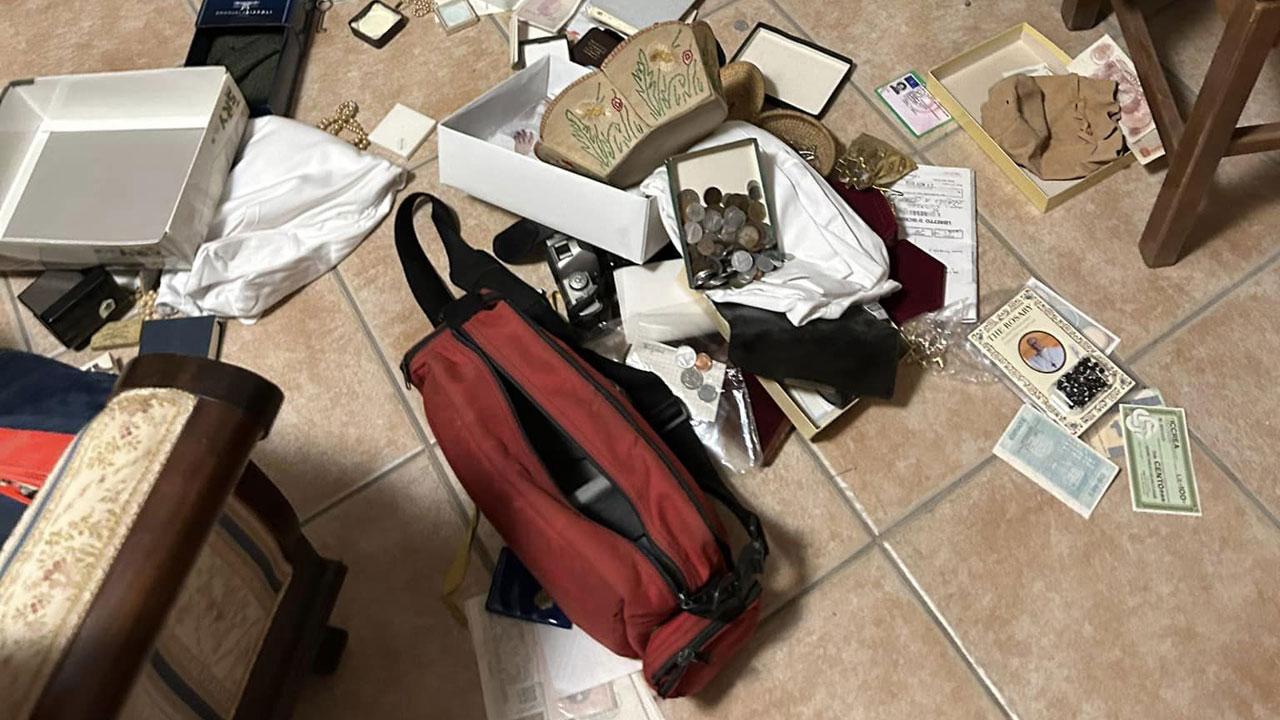 Lucca, ancora un furto in valle: gli rubano i gioielli della madre morta da poco