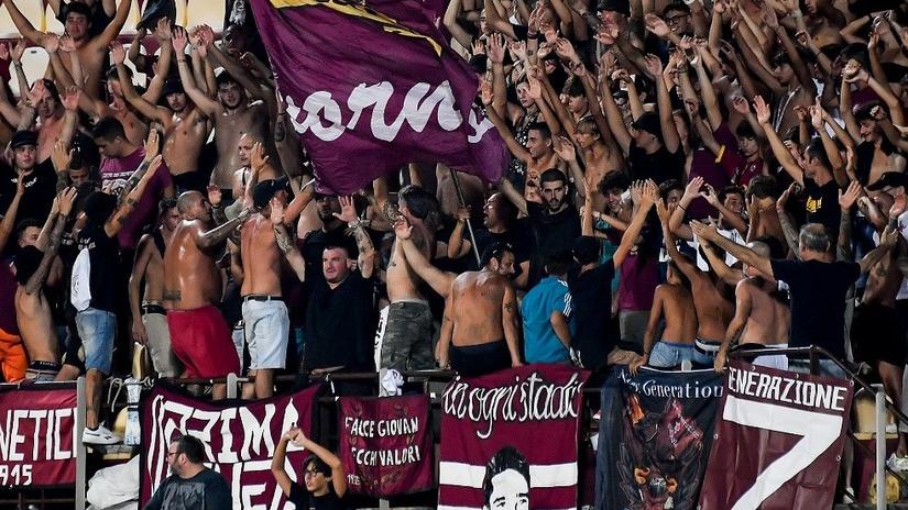 Si riparte, forza Livorno: debutto a Poggibonsi con 500 tifosi al seguito degli amaranto