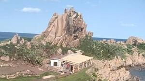 Lotzorai, via alla rimozione del Lounge bar dell’Isolotto