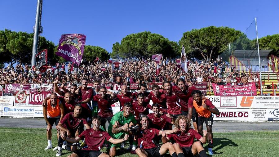 Livorno, un poker per cominciare: è festa amaranto a Poggibonsi