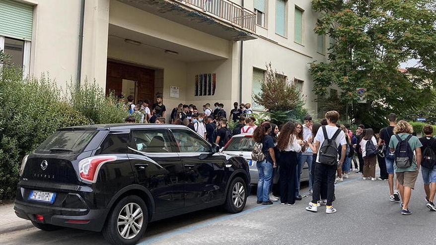 Cecina, Polo Cattaneo: boom di iscritti Imposto lo stop alle richieste