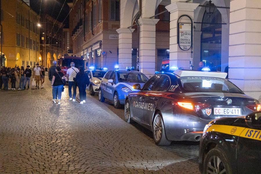 Aggressione di un giovane in pieno centro a Modena: era un regolamento di conti