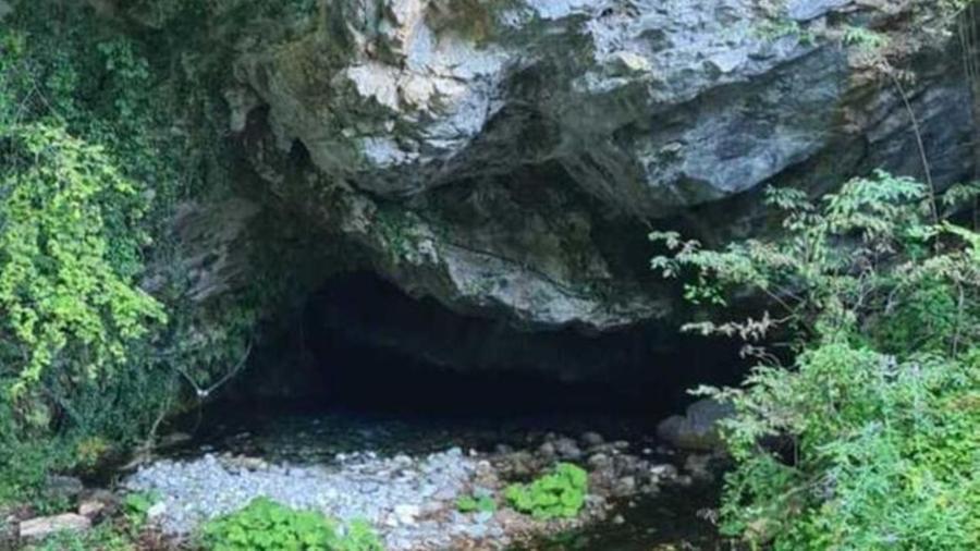 La grotta subacquea sconosciuta sui monti lucchesi sarà aperta a tutti: il progetto