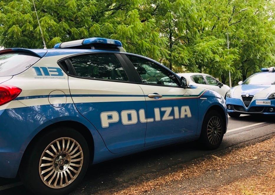 Intervengono per sedare lite in casa Poliziotti aggrediti in via San Zenone