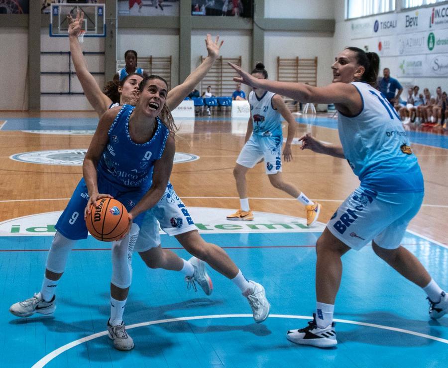 
	La Dinamo Women al torneo di Cagliari <em>(foto Mario Rosas)</em>

